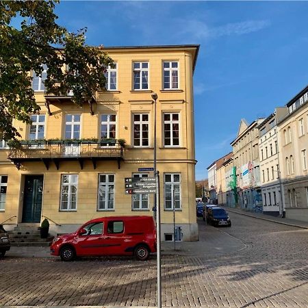 Das Ferienapartment Alexandrine Direkt Am Pfaffenteich Mit Eigenem Parkplatz Schwerin  Extérieur photo
