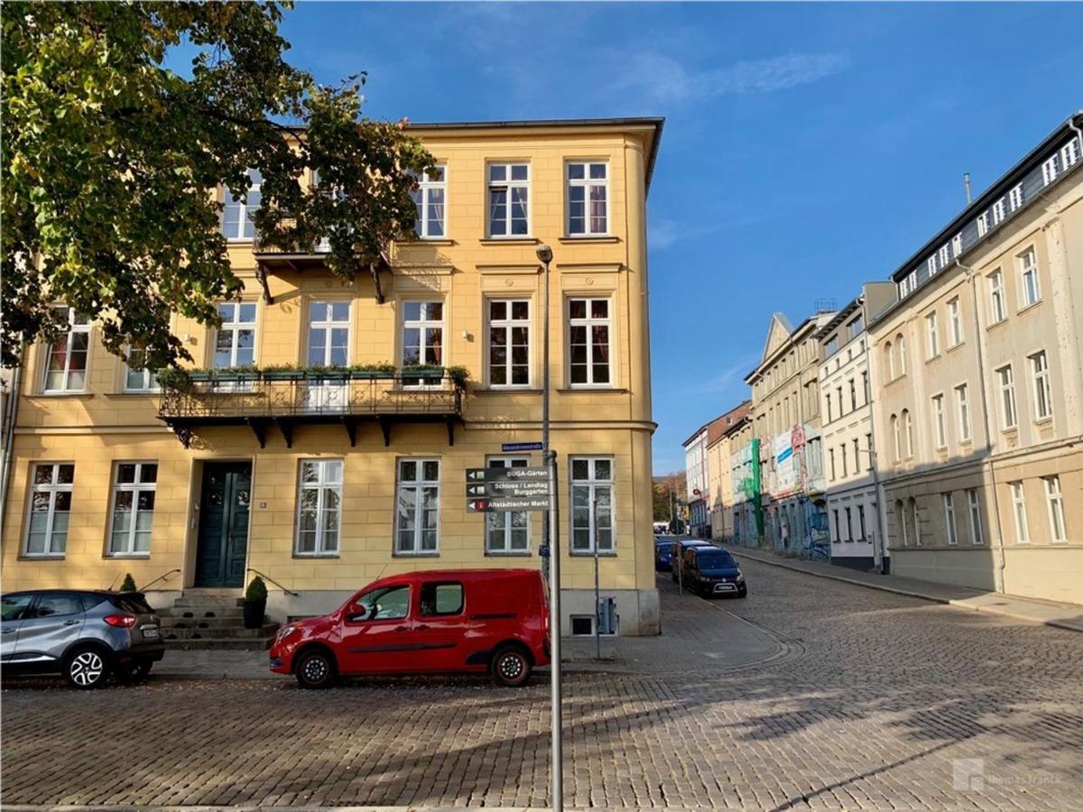 Das Ferienapartment Alexandrine Direkt Am Pfaffenteich Mit Eigenem Parkplatz Schwerin  Extérieur photo