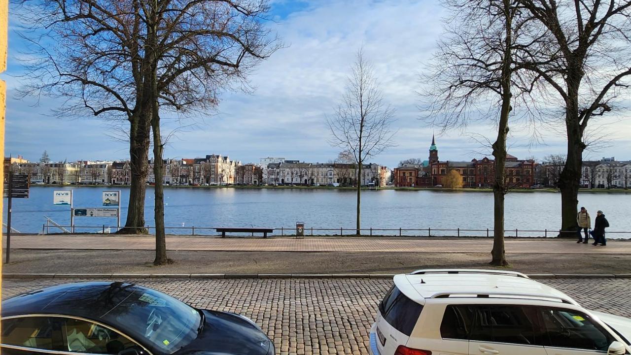 Das Ferienapartment Alexandrine Direkt Am Pfaffenteich Mit Eigenem Parkplatz Schwerin  Extérieur photo
