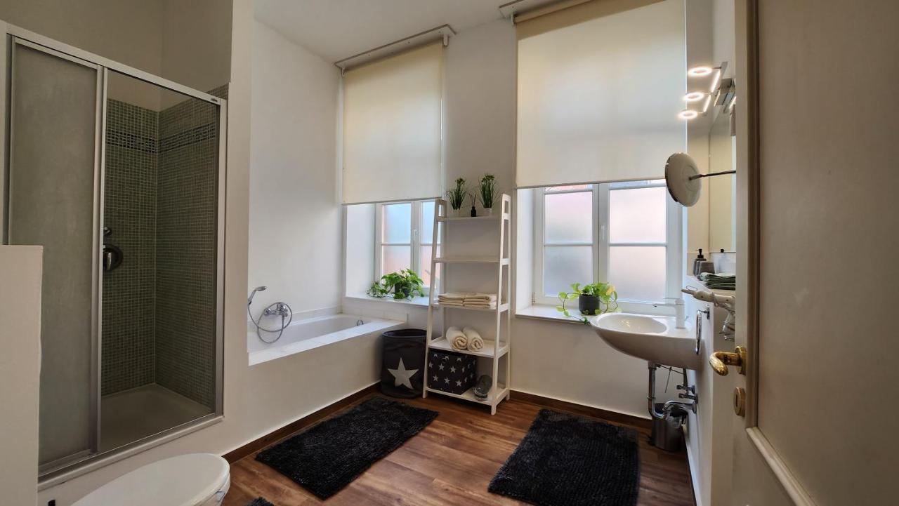 Das Ferienapartment Alexandrine Direkt Am Pfaffenteich Mit Eigenem Parkplatz Schwerin  Extérieur photo
